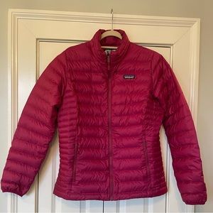 Patagonia Women’s Down Sweater Jacket Puff Large Great Condition! Raspberry Pink